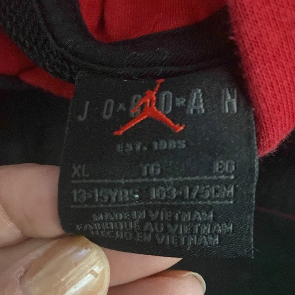 Jordan Black and red hooded sweatshirt… Used in good condition size XL - Picture 3 of 4